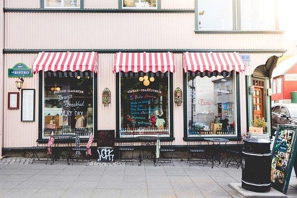 Trouvez le store banne 4 mètres parfait pour votre terrasse