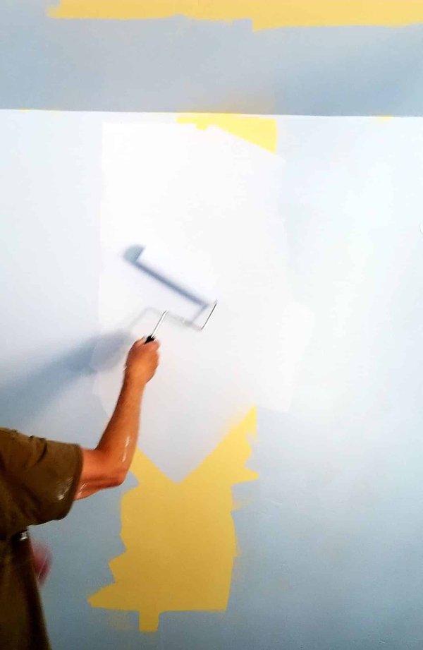 Les étapes cruciales des travaux de peinture intérieurs
