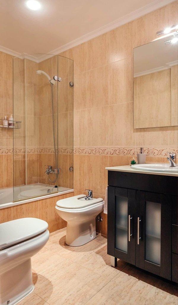 Parois de douche à l'italienne : Guide complet pour un choix avisé