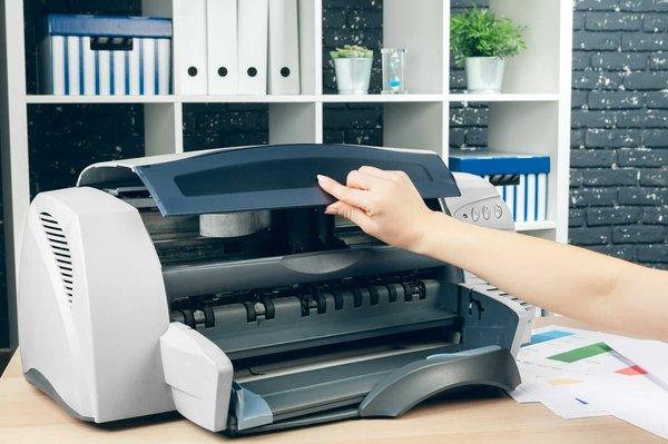 Optimisez la protection de vos documents avec une plastifieuse !